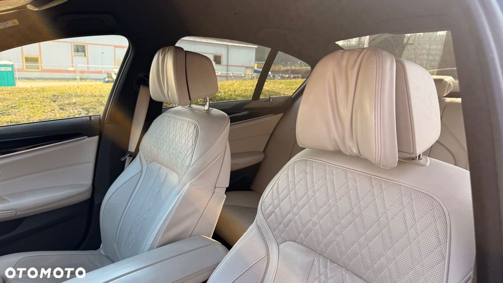 BMW Seria 5 530i xDrive - 12