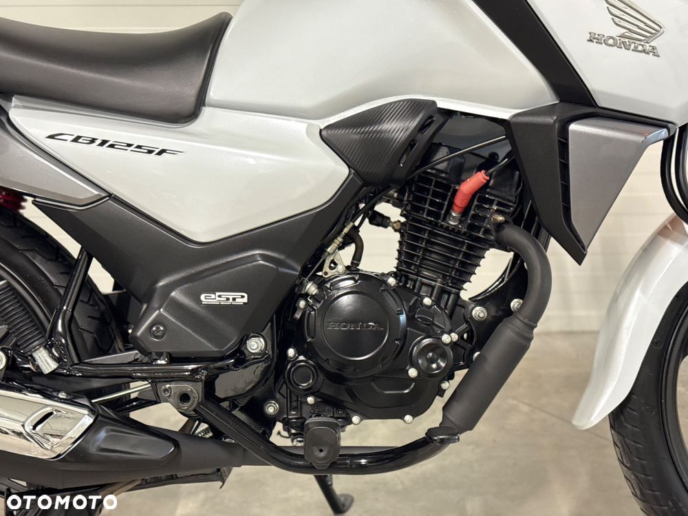 Honda CB - 12