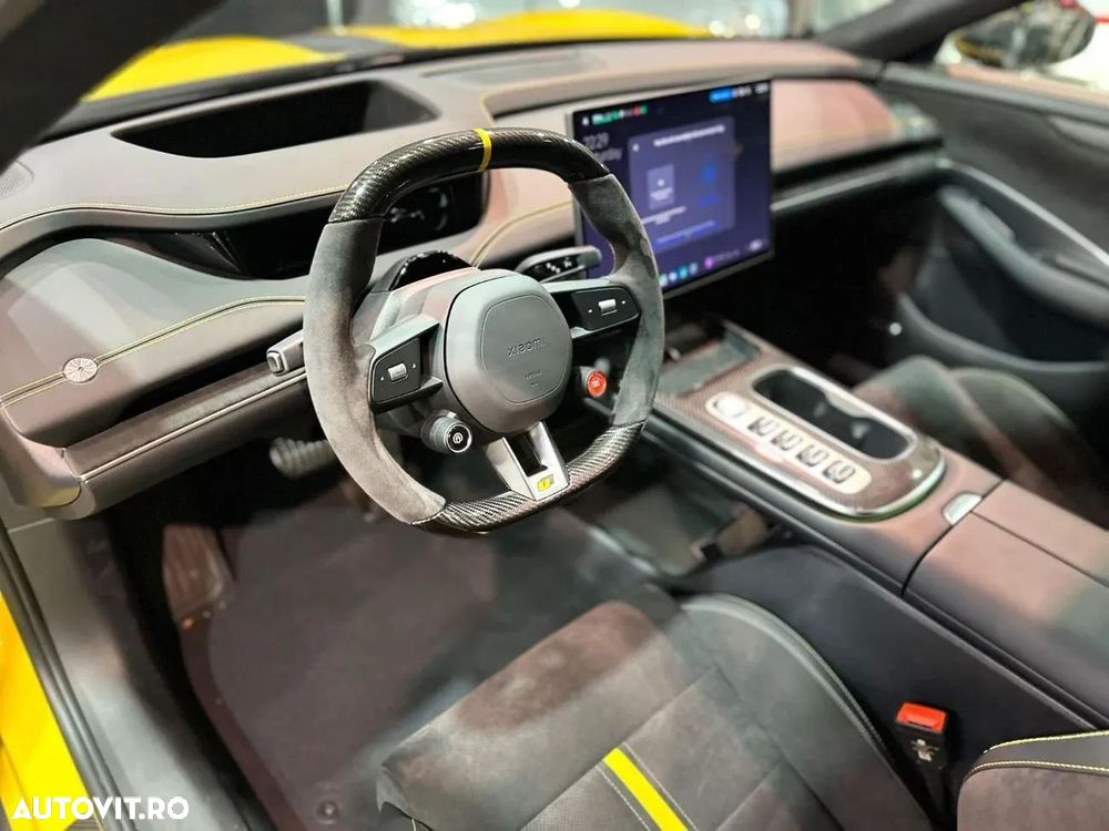 Xiaomi SU7 - 8