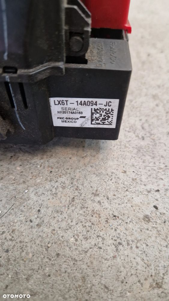 Ford Escape IV skrzynka bezpieczników 2020 2.5 hybryda - 2