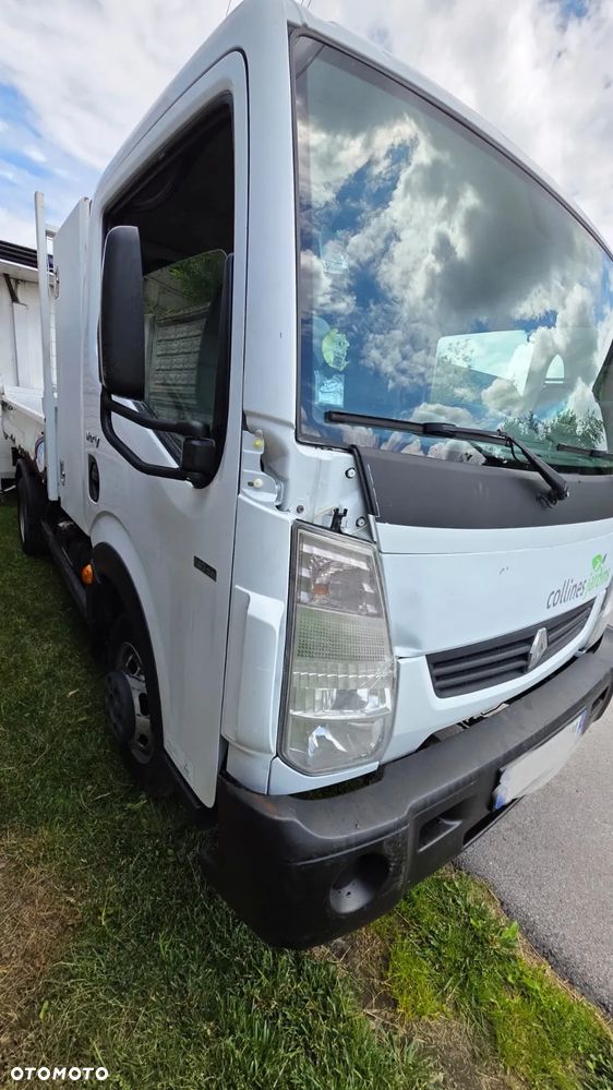 Renault Maxity - 2
