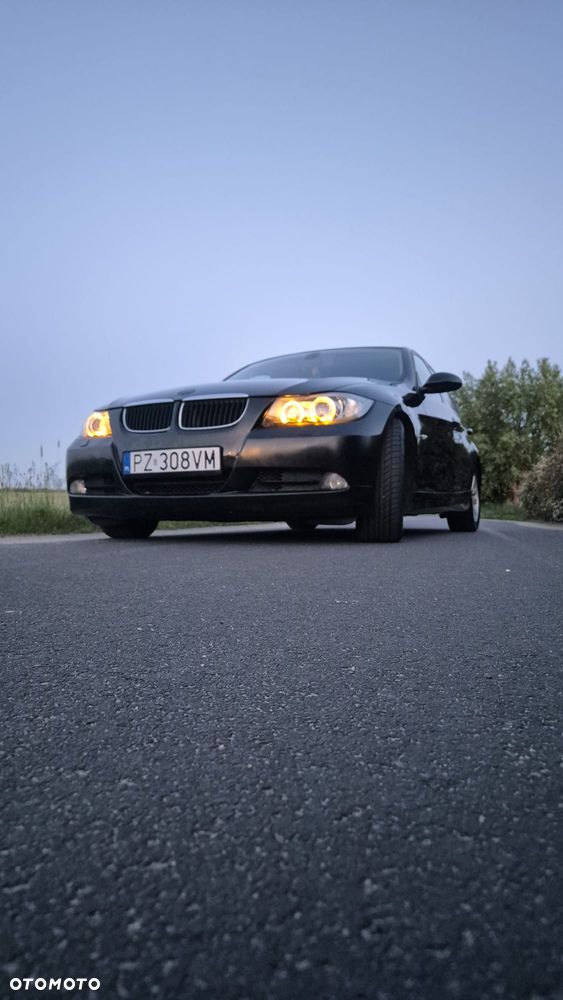 BMW Seria 3 320d - 19
