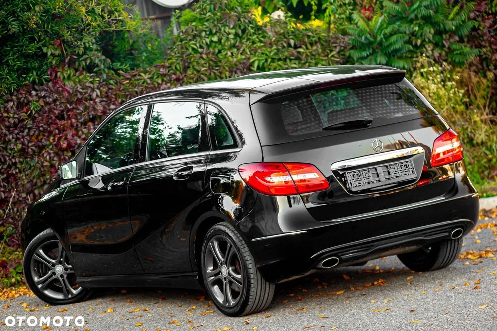 Mercedes-Benz Klasa B 220 4-Matic Style - 23