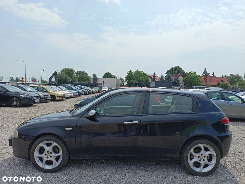 Alfa Romeo 147 - 2