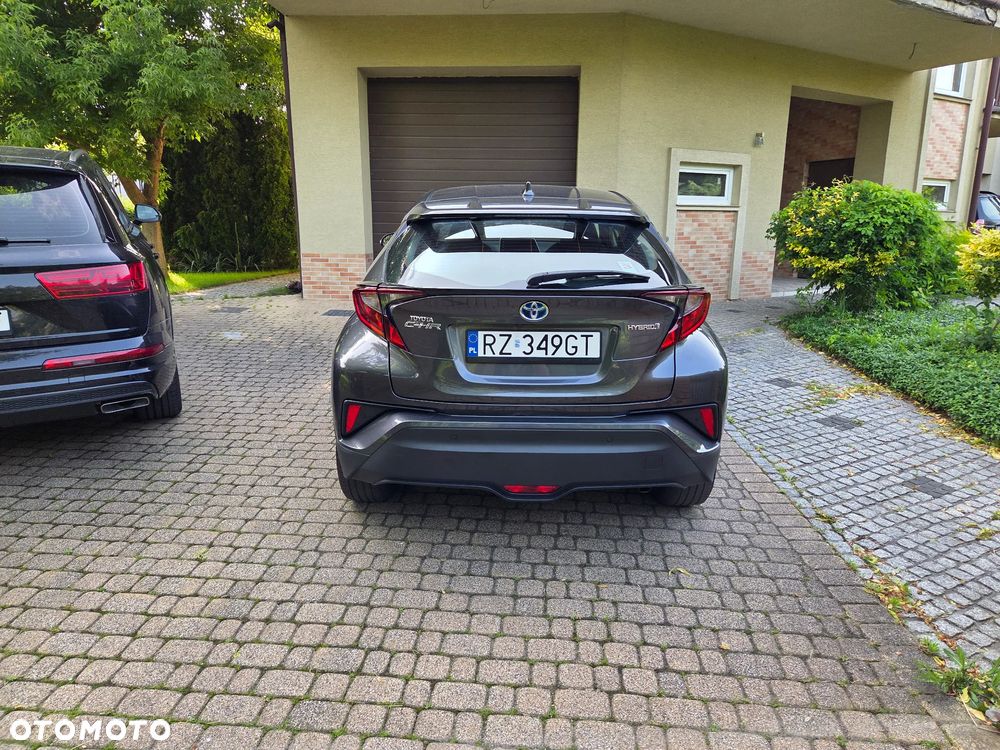 Toyota C-HR Hybrid Business-Edition - 9
