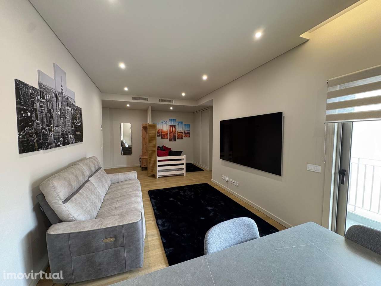 T1 luminoso com 2 varandas + garagem | Pronto a viver – Ramalde - Grande imagem: 2/13