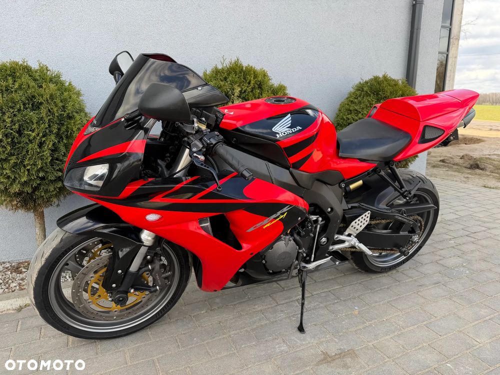 Honda CBR - 32