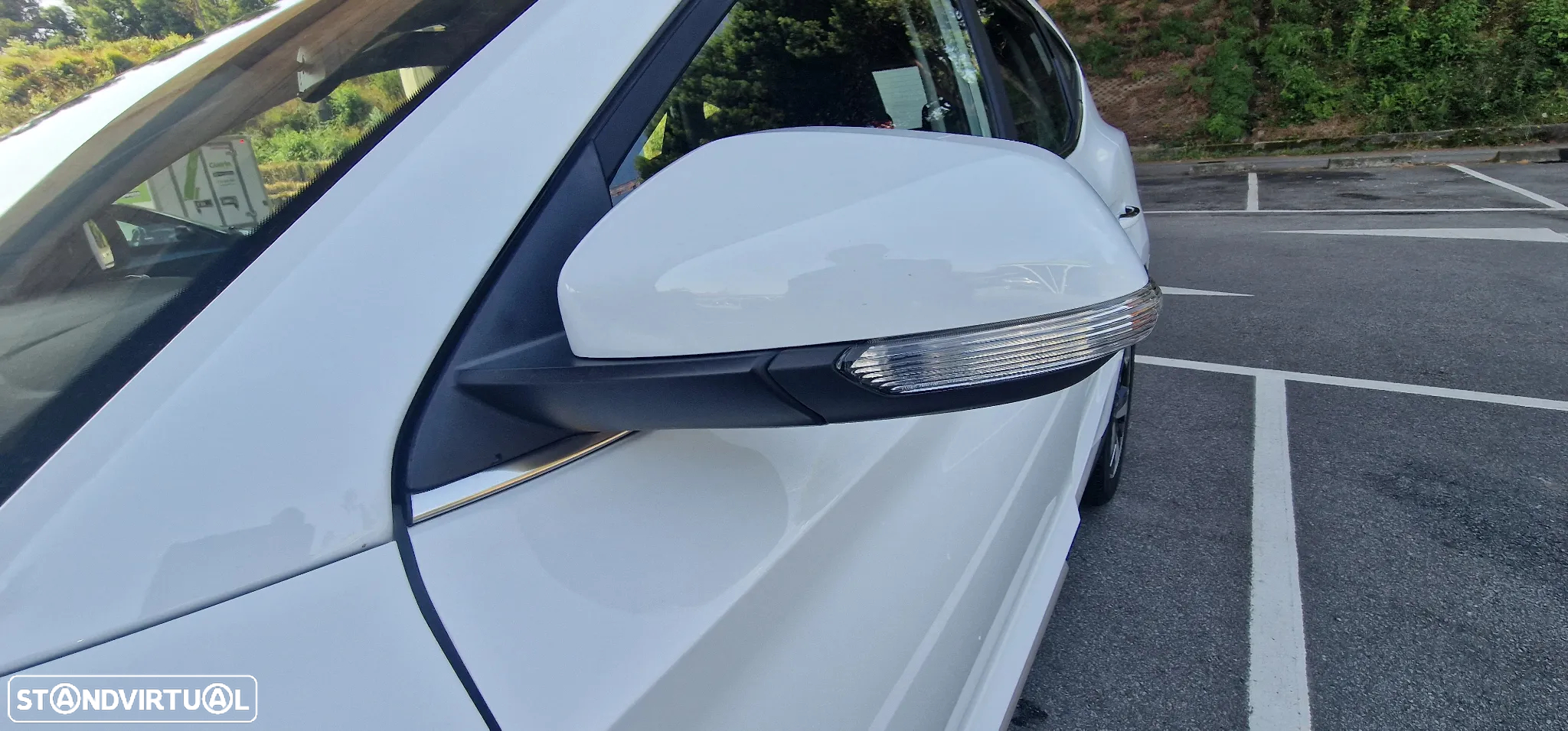 MG ZS EV Standard Luxury - 11