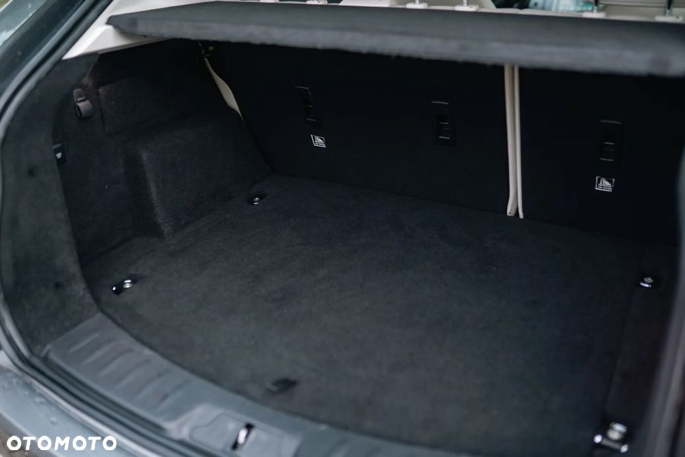 Jaguar E-Pace 2.0 i4P AWD R-Dynamic - 14