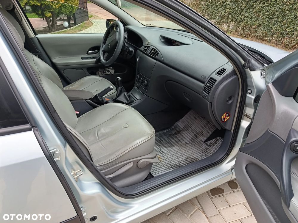 Renault Laguna - 10