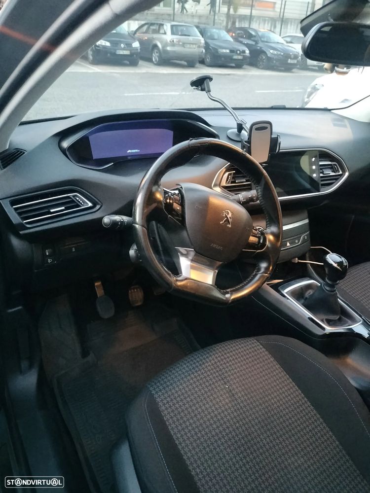 Peugeot 308 SW BlueHDi 100 Stop & Start Active - 3