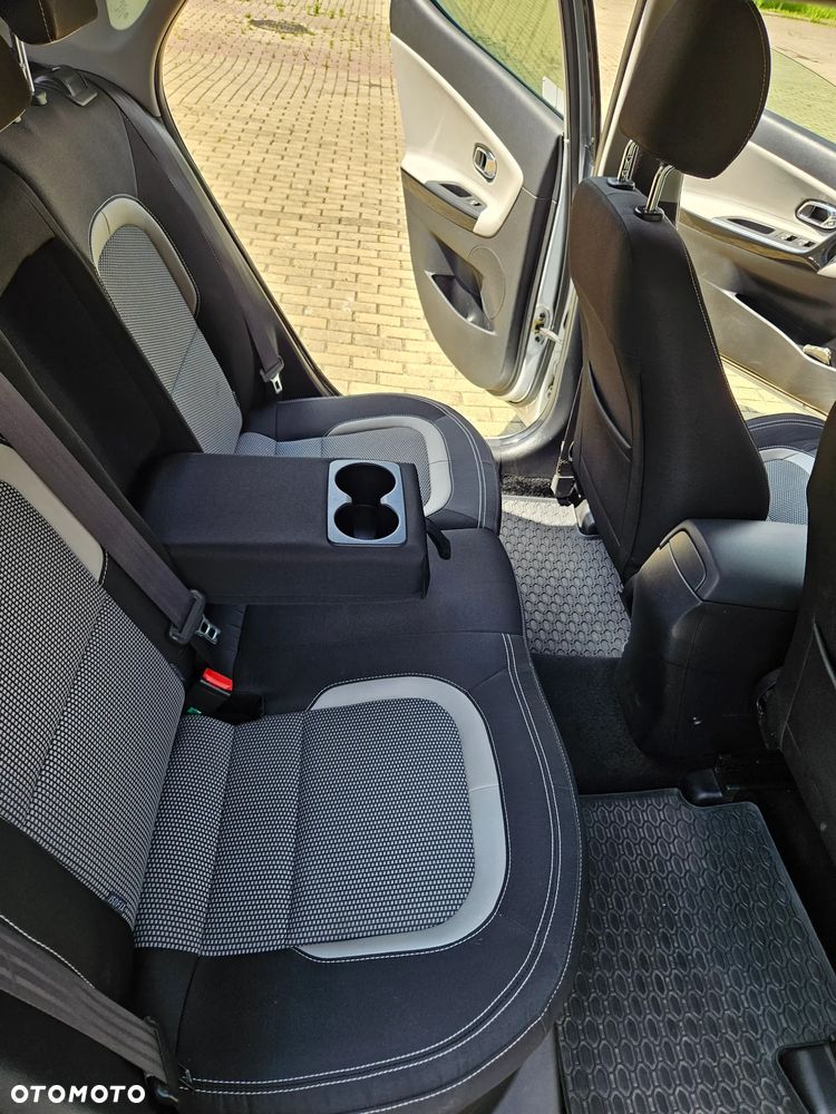 Kia Ceed 1.6 GDI L Business Line - 29