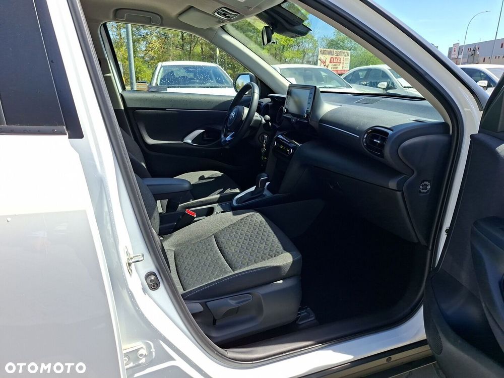 Toyota Yaris Cross - 12