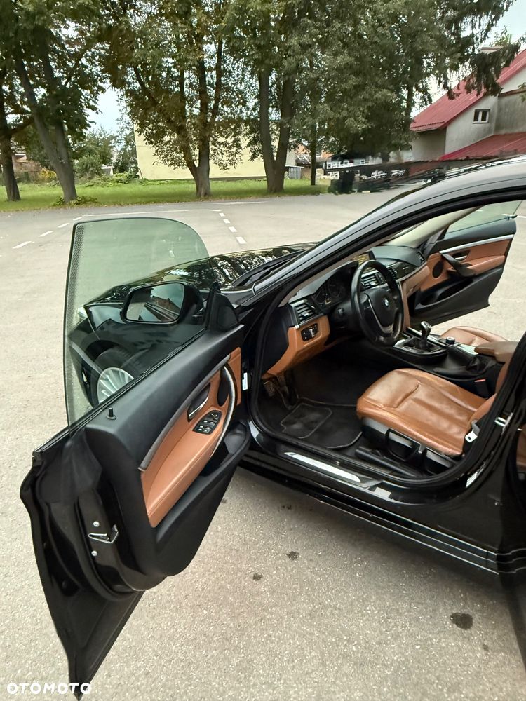 BMW Seria 3 318d Luxury Line - 21