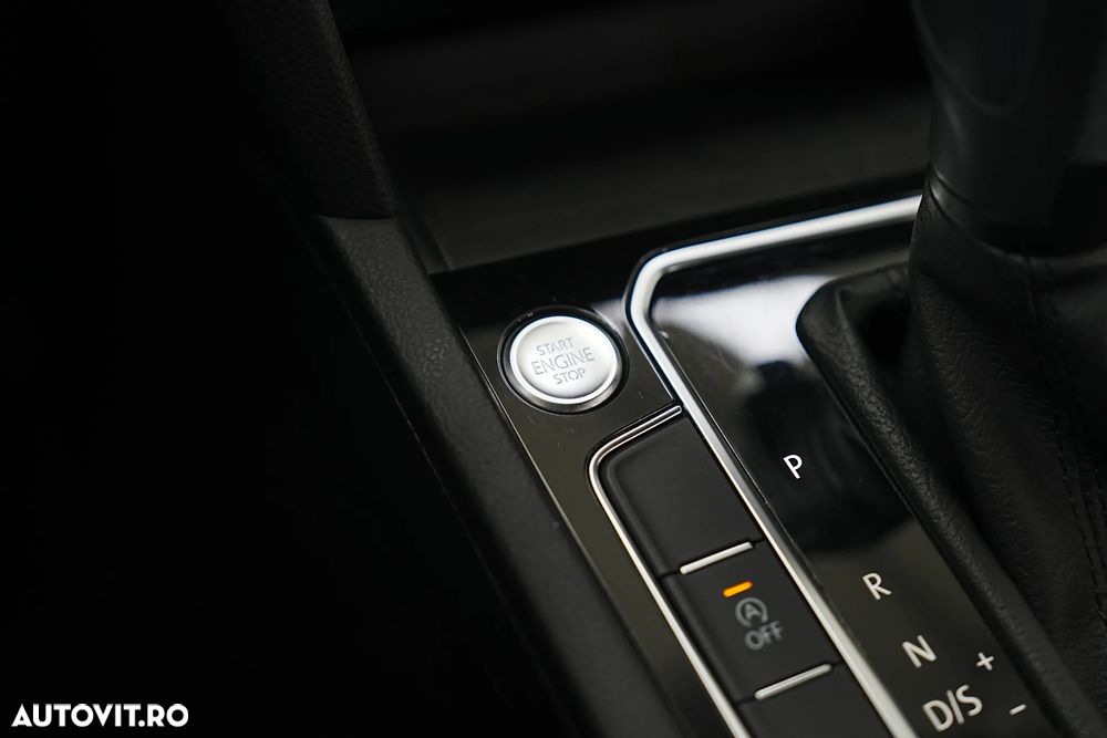 Volkswagen Passat - 37