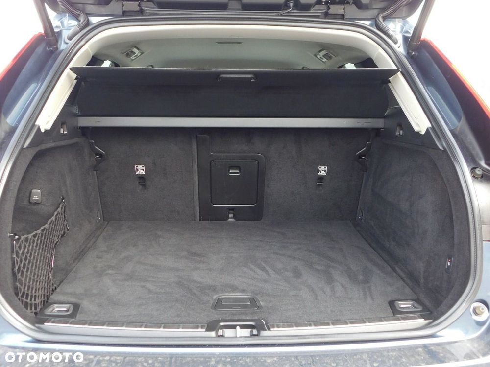 Volvo XC 60 D4 Momentum Pro - 13