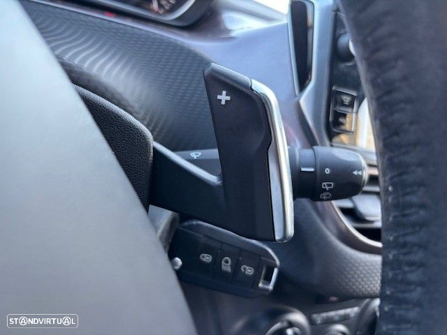 Peugeot 2008 1.6 e-HDi Allure 2-Tronic - 20