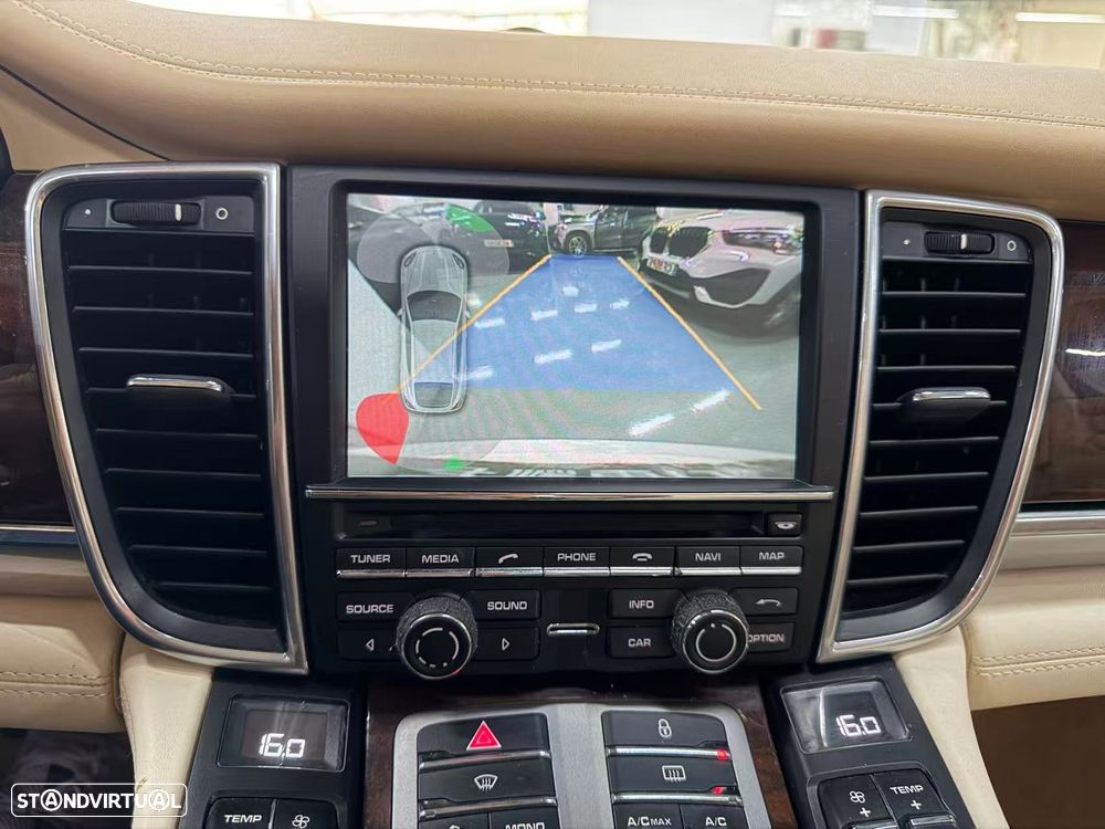Porsche Panamera S PDK - 13