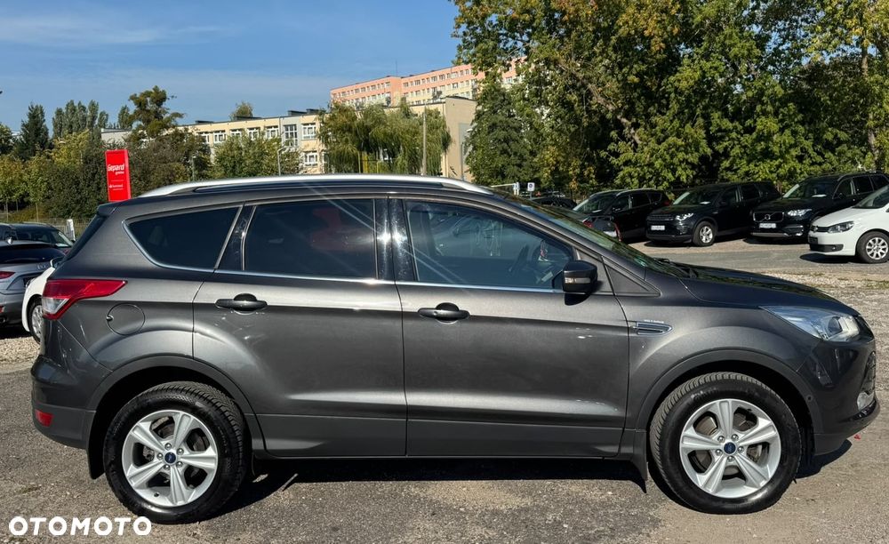 Ford Kuga 1.5 EcoBoost 2x4 Titanium - 5