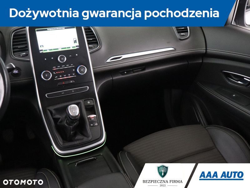 Renault Grand Scenic - 10