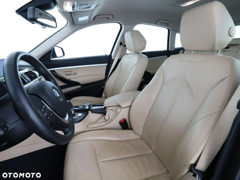 BMW Seria 3 320d Luxury Line - 14