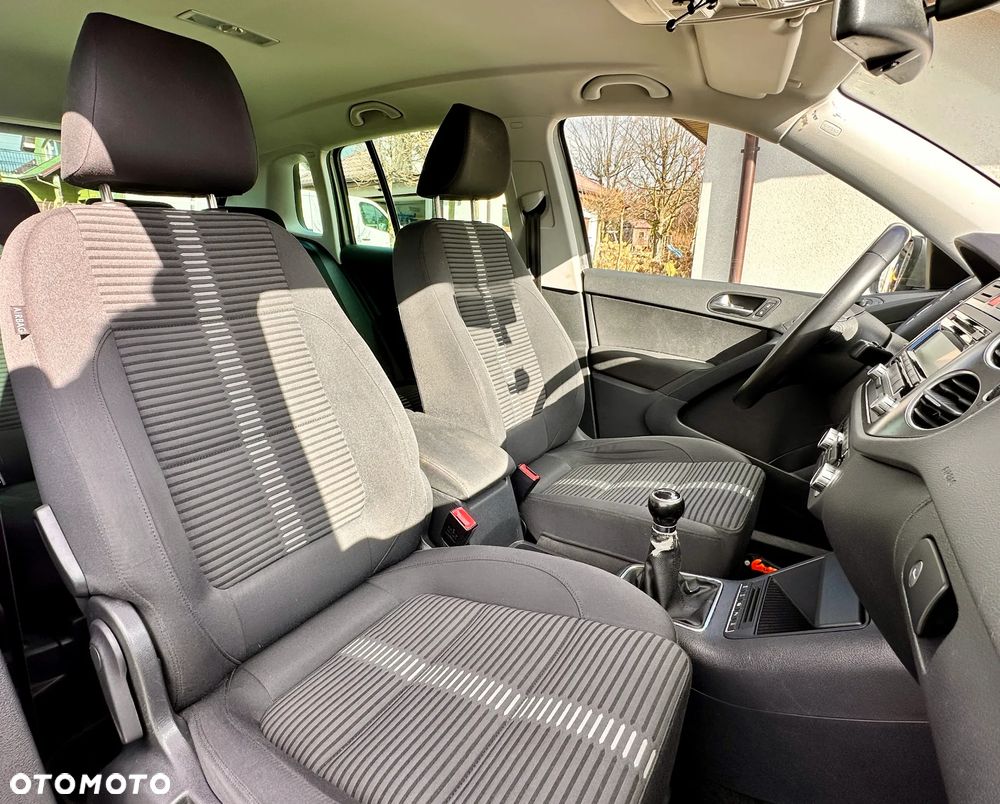 Volkswagen Tiguan - 26