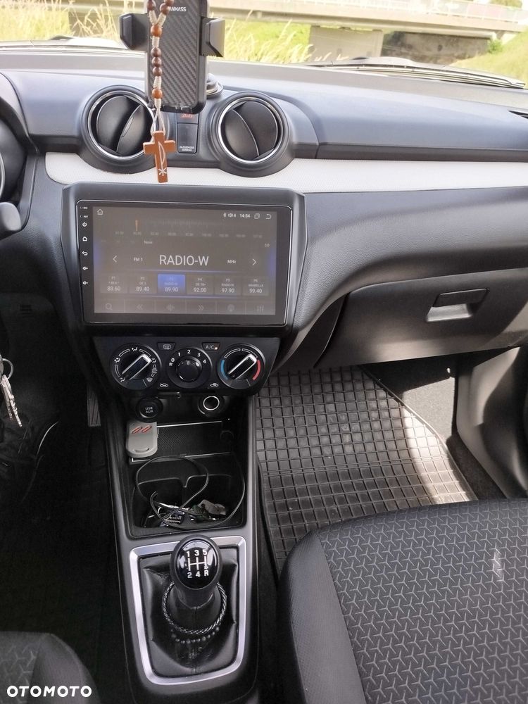 Suzuki Swift - 6