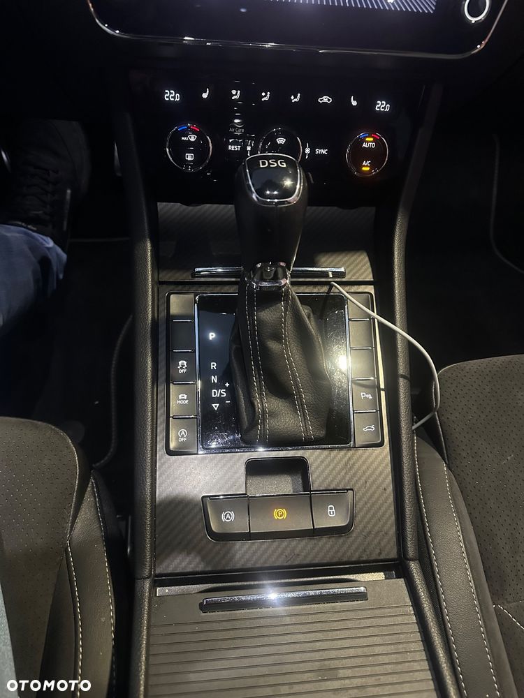 Skoda Superb 2.0 TSI Sportline DSG - 8