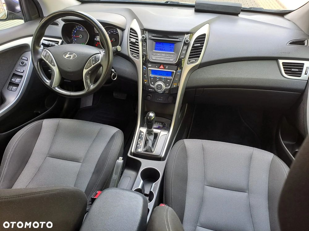 Hyundai i30 1.6 Premium - 13