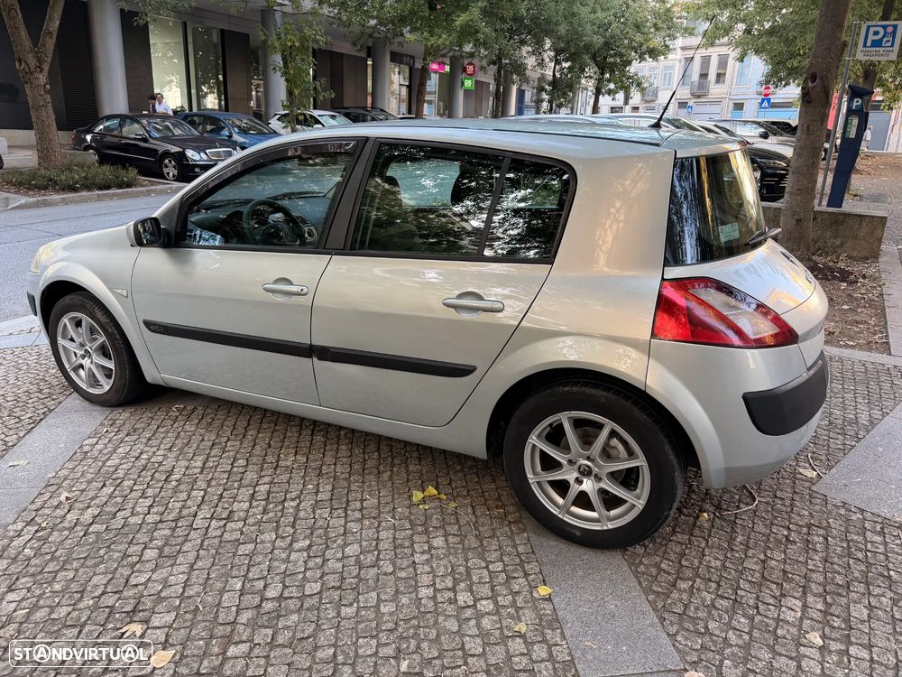 Renault Mégane 1.5 dCi Confort Dynamique - 2