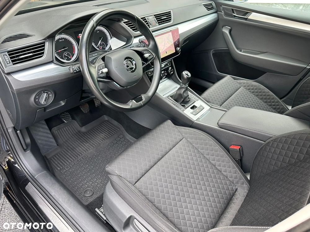 Skoda Superb 2.0 TDI Ambition - 19