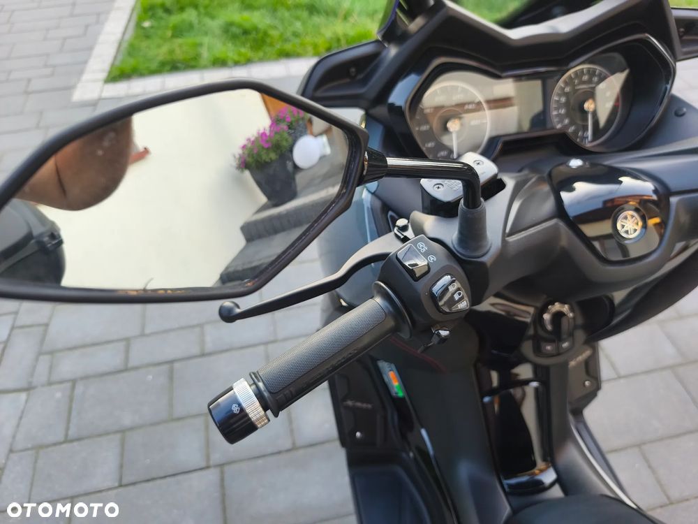 Yamaha NMAX - 27