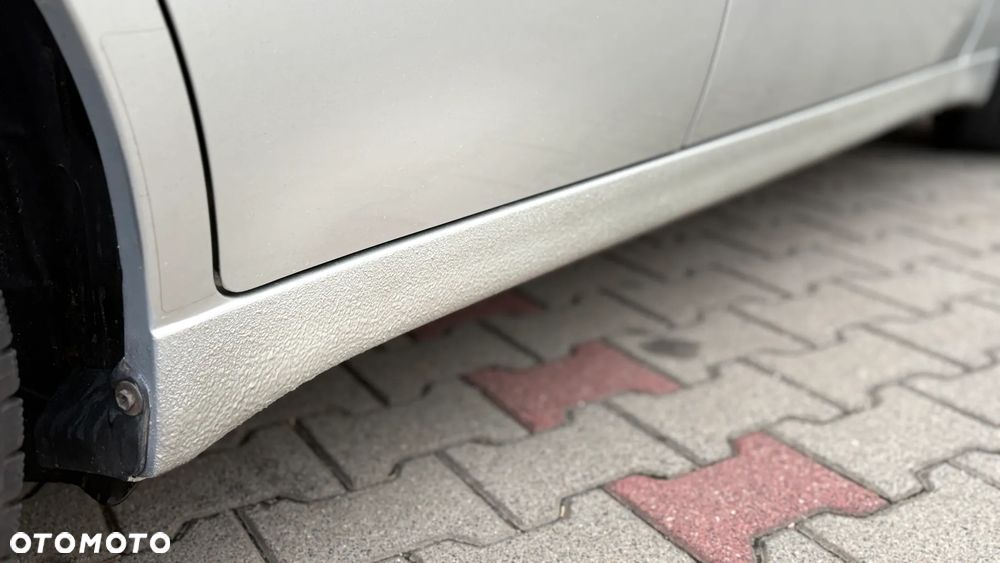 Lexus IS 200 Elegance - 25