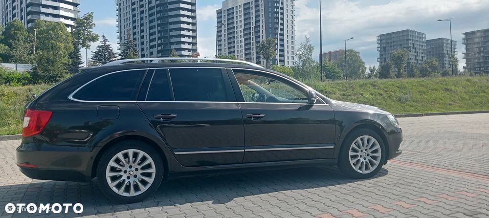 Skoda Superb 2.0 TDI 4x4 Elegance DSG - 2
