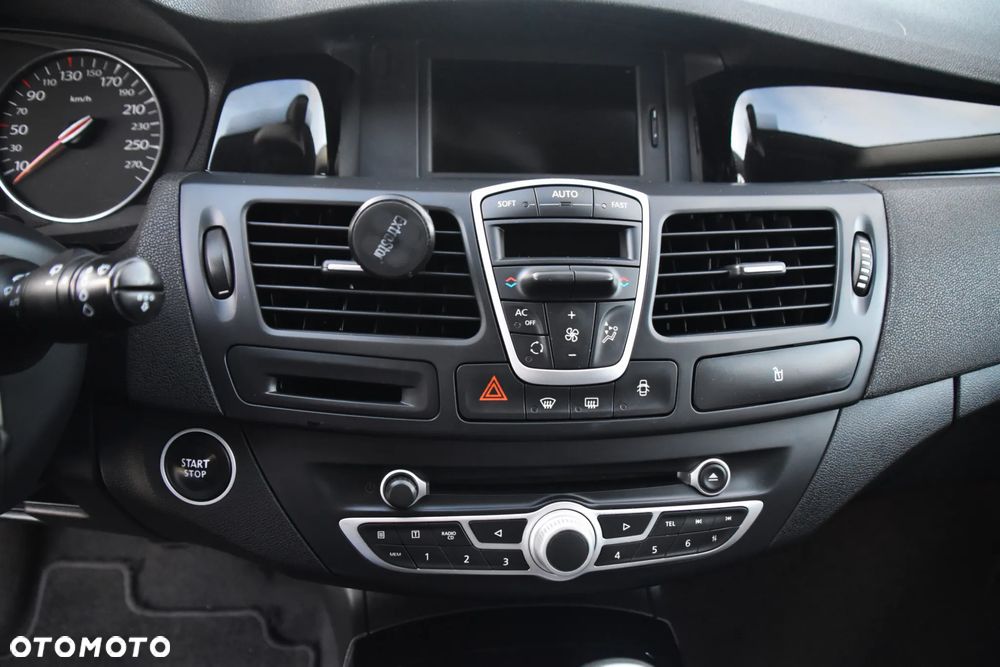 Renault Laguna dCi 175 FAP Bose Edition - 17