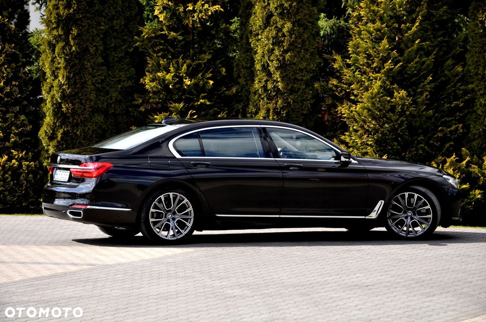 BMW Seria 7 750Ld xDrive - 17