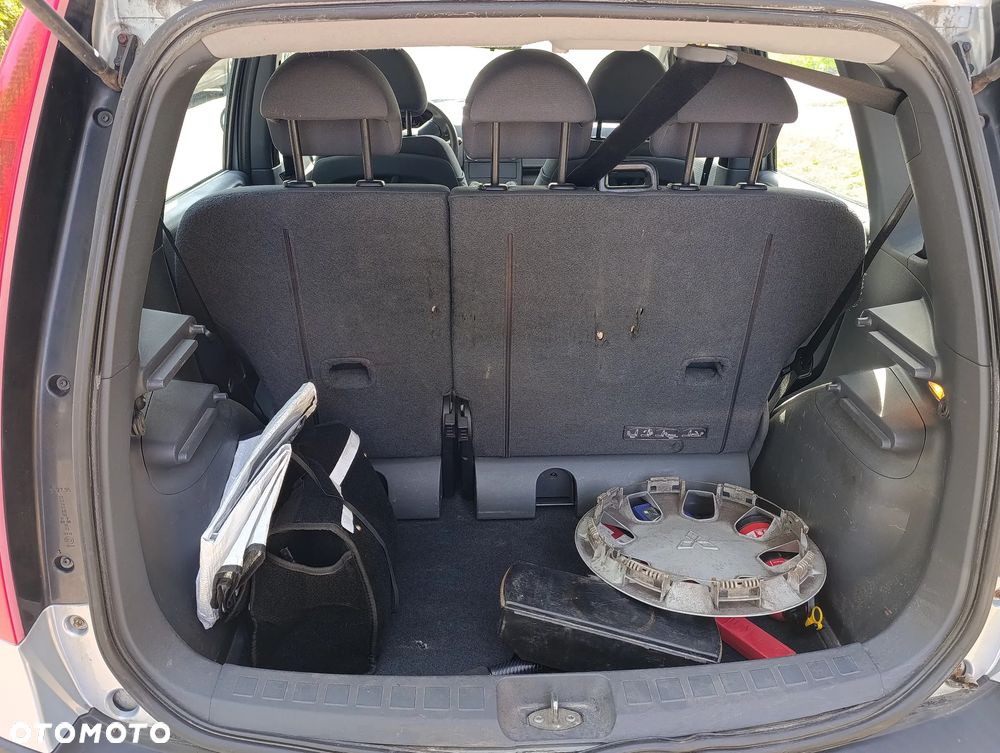 Mitsubishi Colt 1.1 Invite - 6