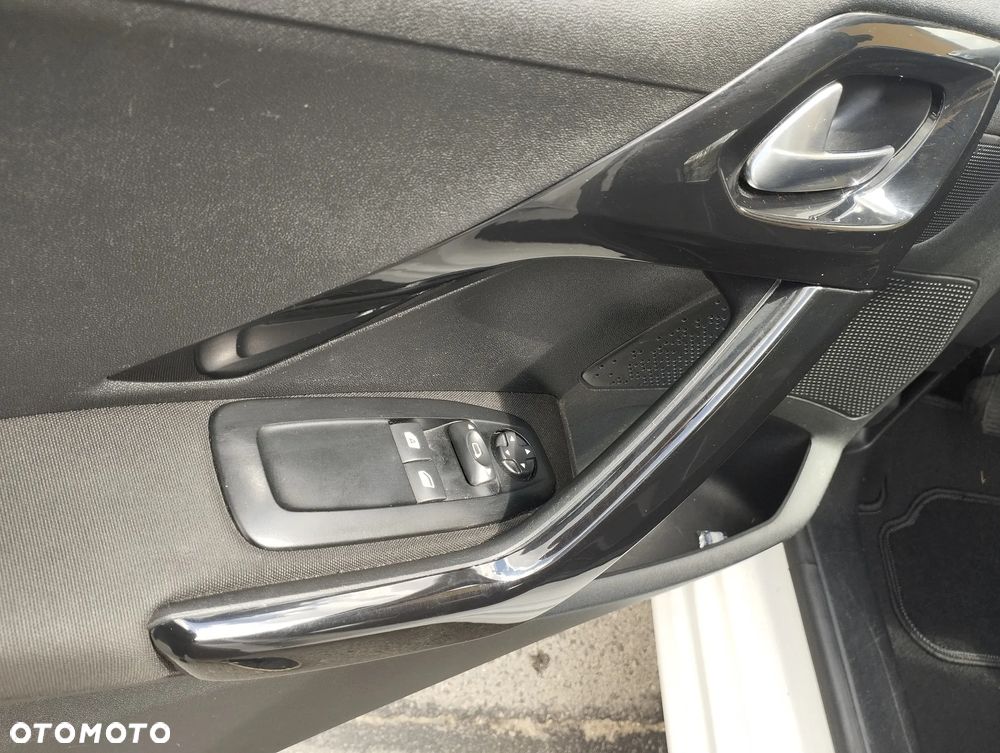 Peugeot 208 1.4 HDi Access - 14