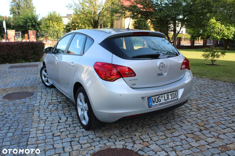 Opel Astra 1.6 Energy EU6 - 9