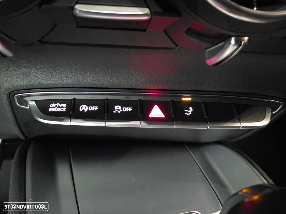 Audi TTS Coupé 2.0 TFSi quattro S Tronic - 23