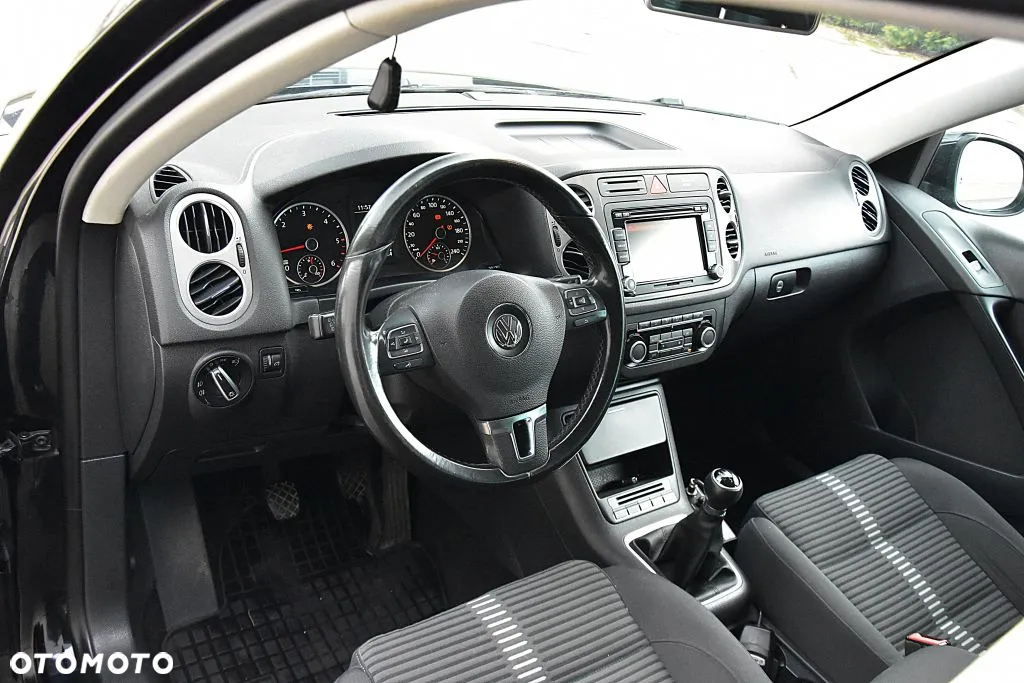 Volkswagen Tiguan - 16