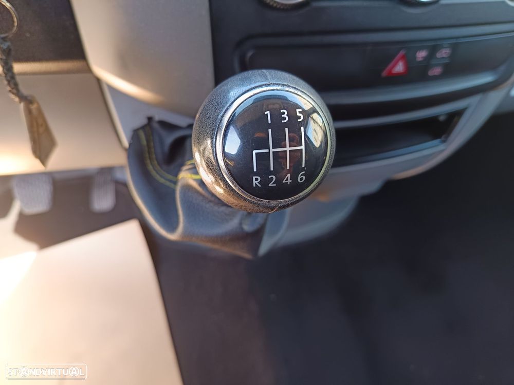 VW Crafter 35 2.0 TDi 136 Longo Tecto Alto BlueMotion - 24