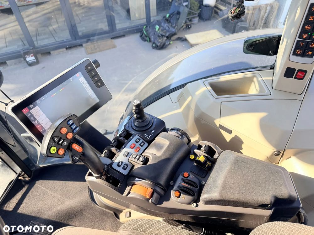 Massey Ferguson 8740 S - 23