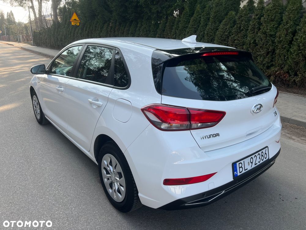 Hyundai i30 1.5 T-GDI 48V Modern - 6