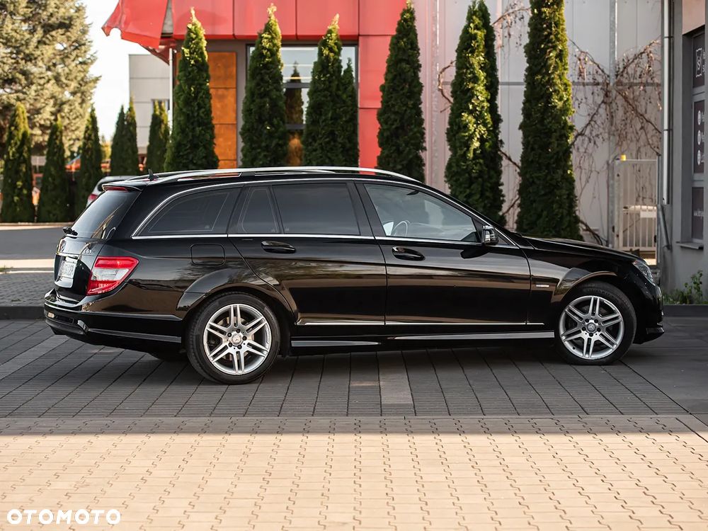 Mercedes-Benz Klasa C 180 CGI Automatik BlueEFFICIENCY - 14