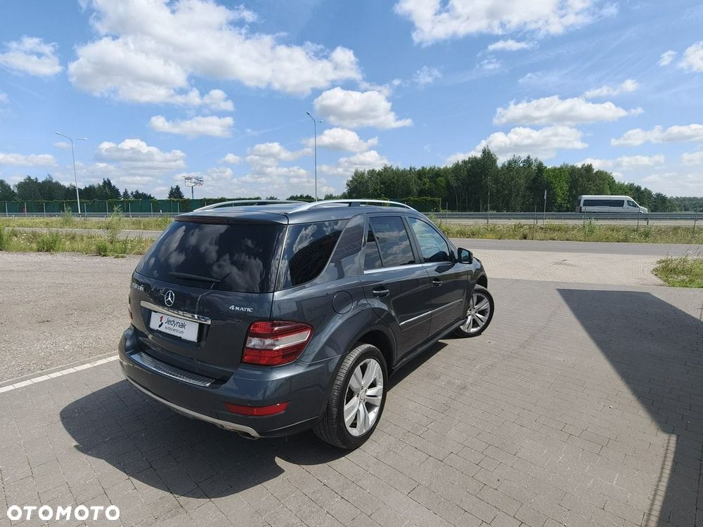 Mercedes-Benz ML - 12