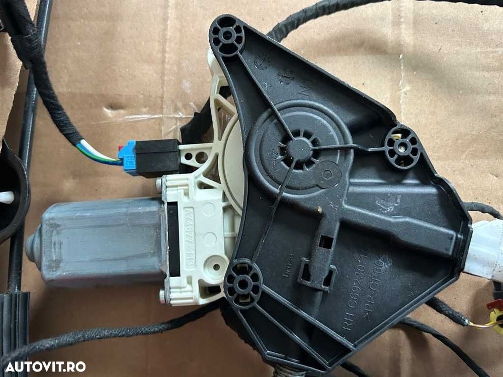 Macara geam dreapta fata cu motoras Audi A7 4K cod 4K8837462 4K0959801 - 3
