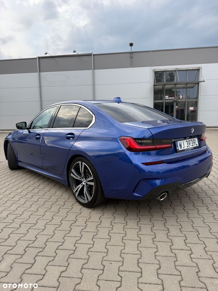 BMW Seria 3 320d M Sport - 8