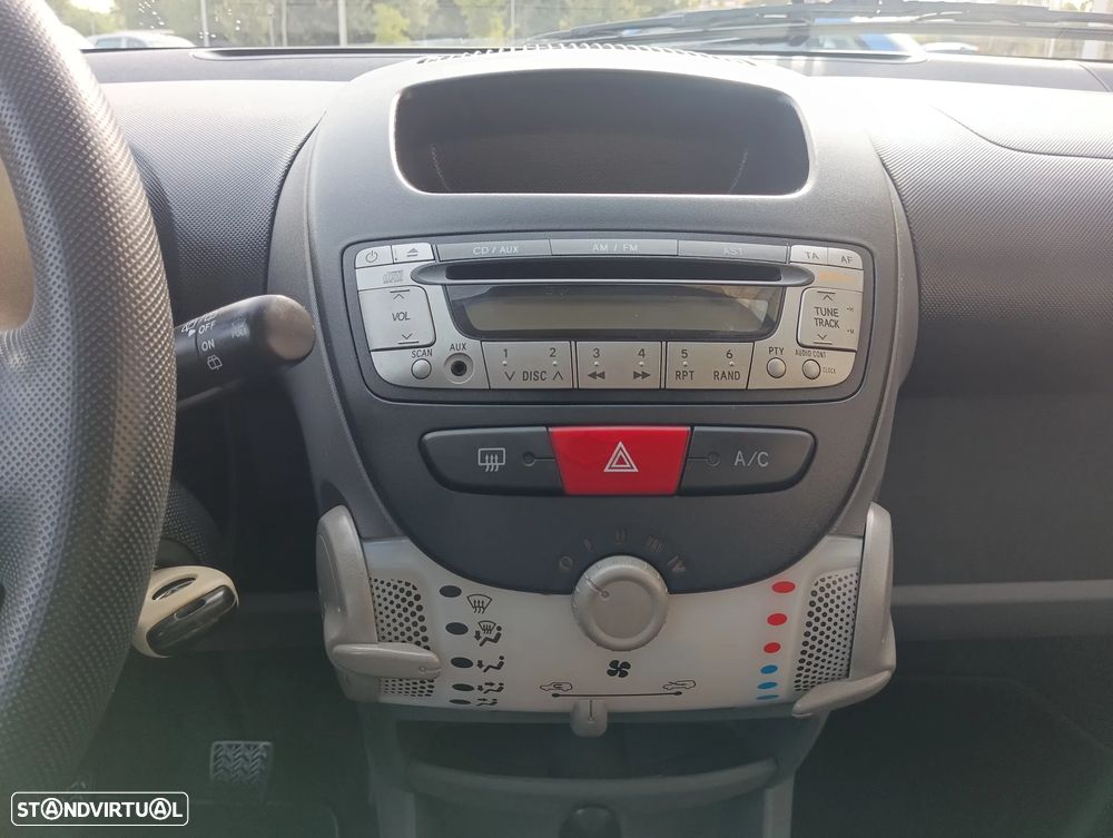 Toyota Aygo 1.0 Plus+VSC - 9