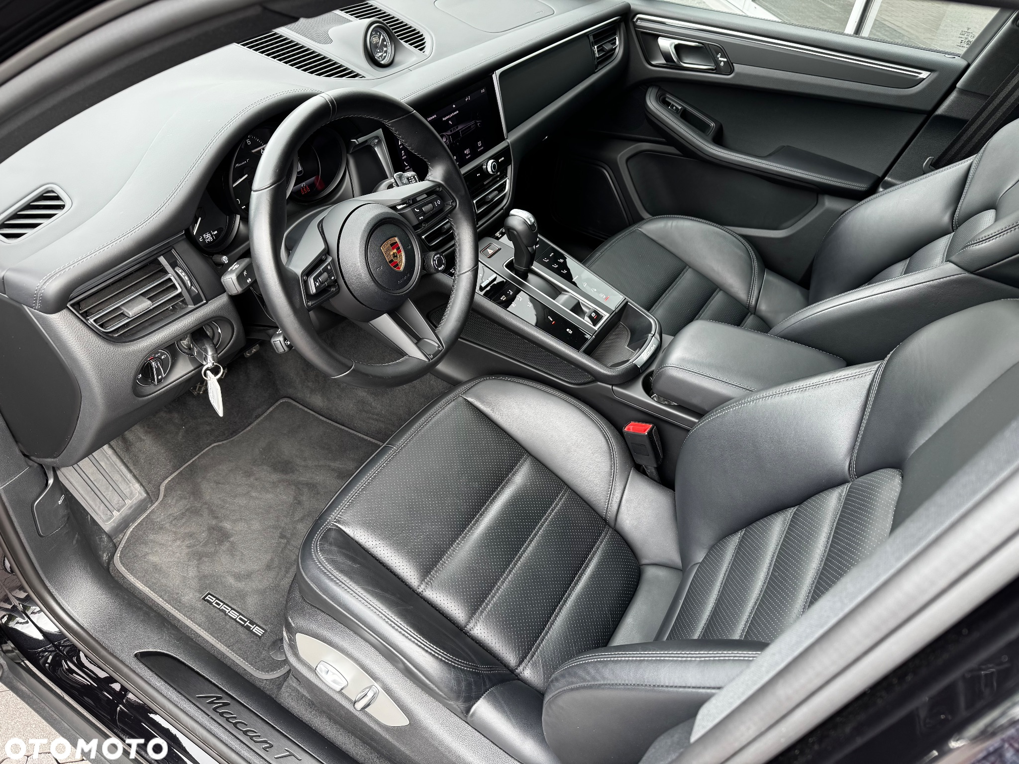 Porsche Macan T - 14